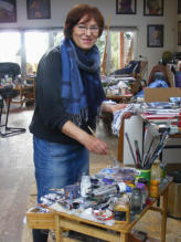 Gudrun Brüne im Atelier